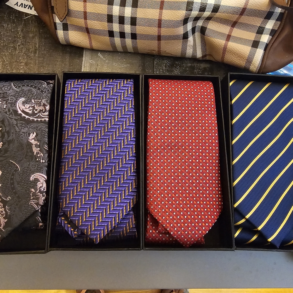 Modern contemporary ties